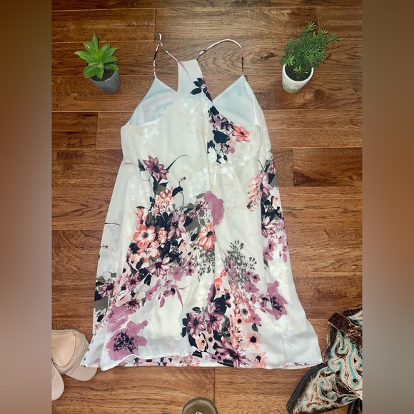 ⭐️SAVED BY THE DRESS CREAM FLORAL TANK SHORT DRESS SZ MED WARN ONCE - Picture 8 of 14